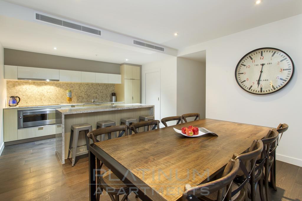 Platinum Apartments On Southbank Melbourne Room photo