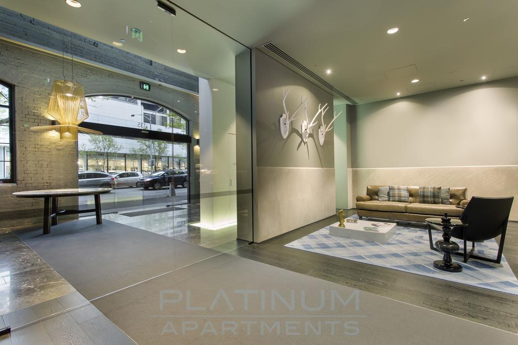 Platinum Apartments On Southbank Melbourne Room photo