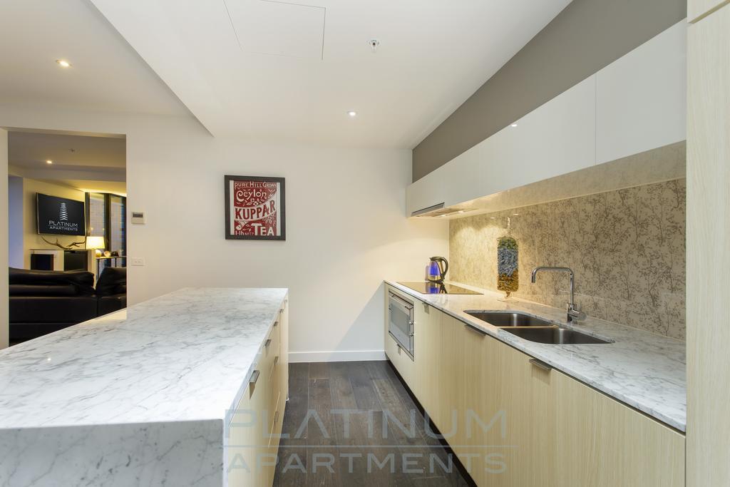 Platinum Apartments On Southbank Melbourne Room photo