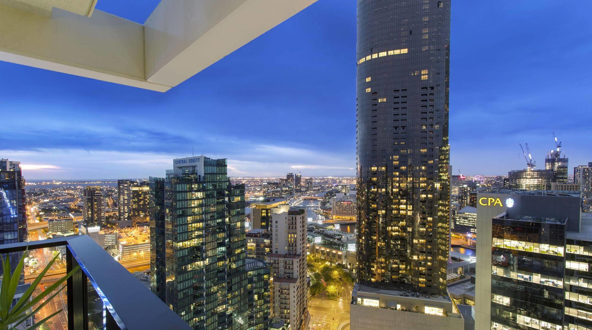 Platinum Apartments On Southbank Melbourne Exterior photo